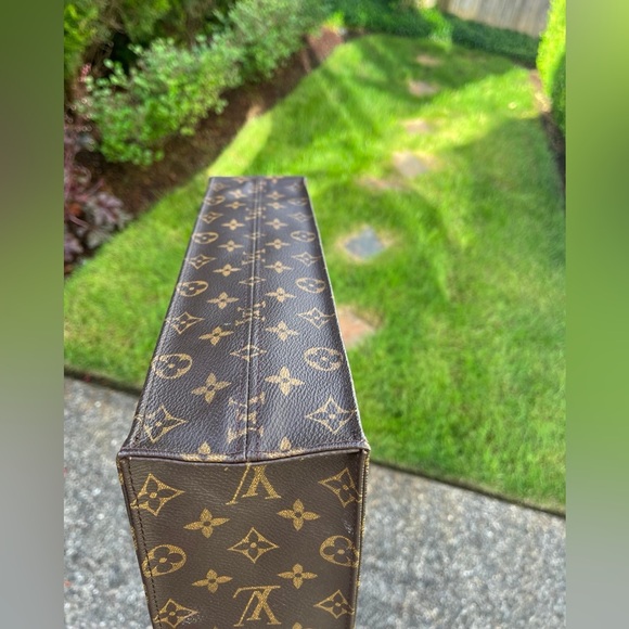 Authentic Louis Vuitton Sac Plat Tote Bag GM size in Monog Canvas - Picture 10 of 12